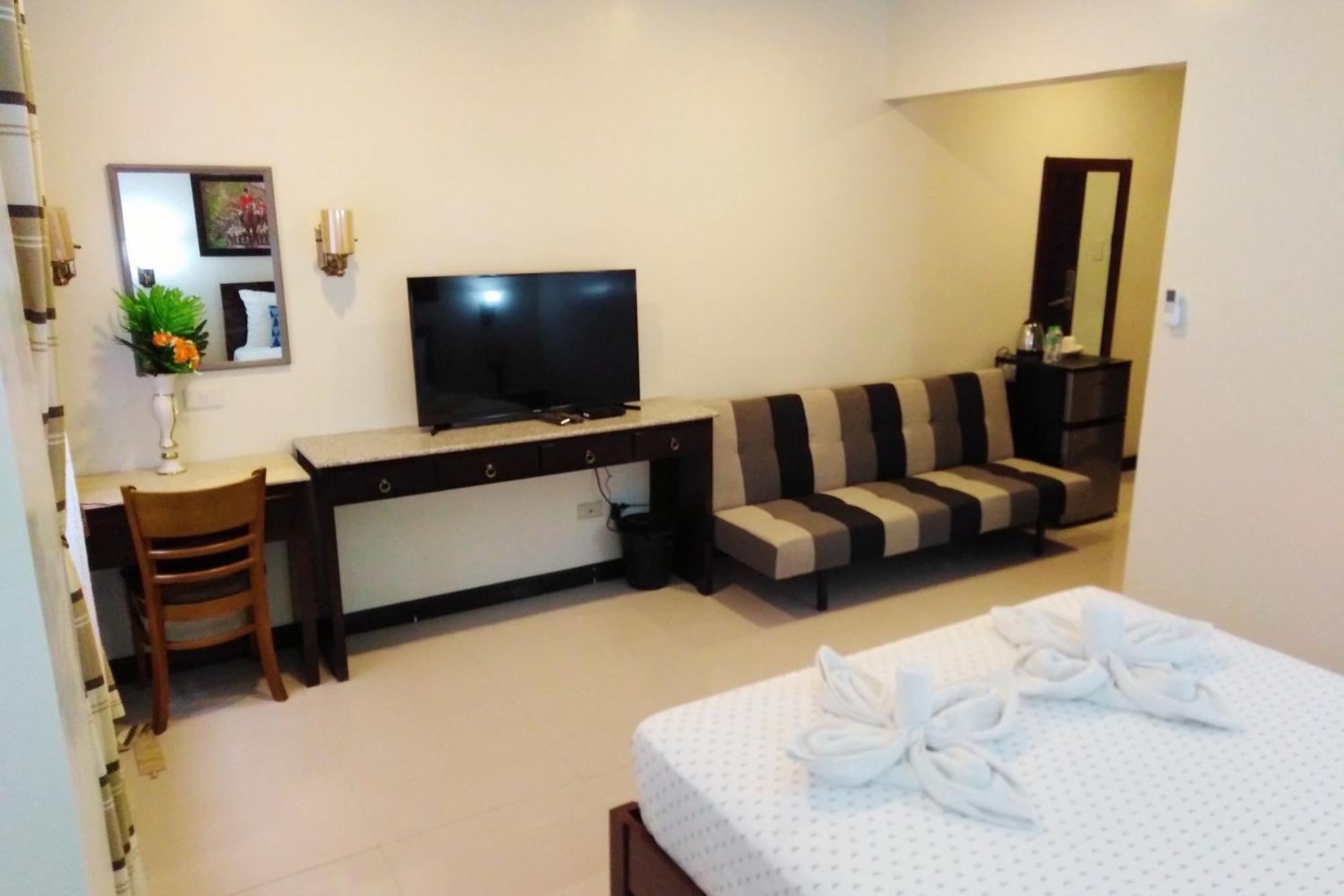 Venezia Suites Hotel Iloilo Chambre photo