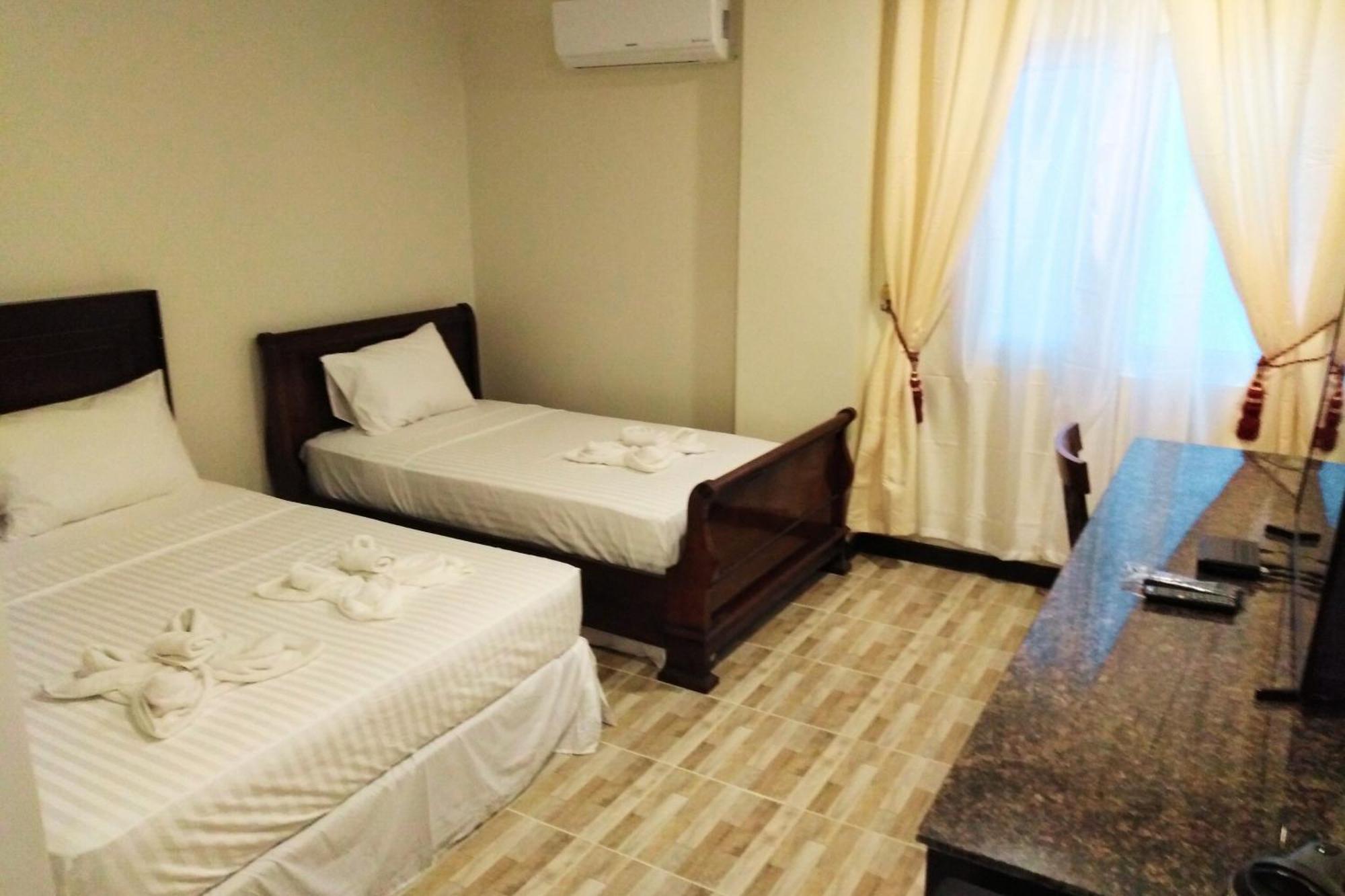 Venezia Suites Hotel Iloilo Chambre photo