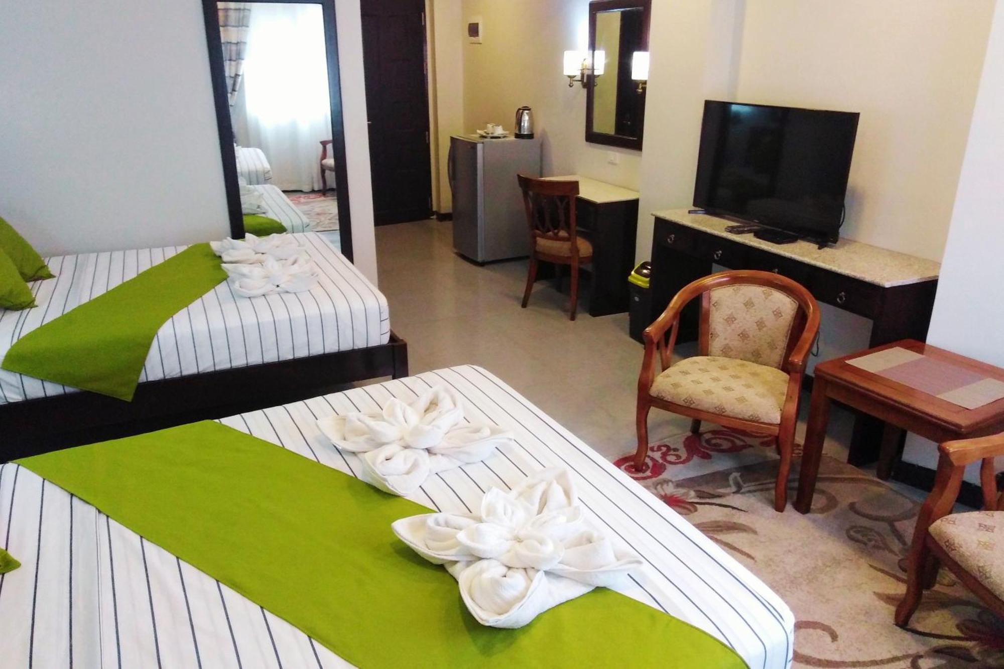 Venezia Suites Hotel Iloilo Chambre photo