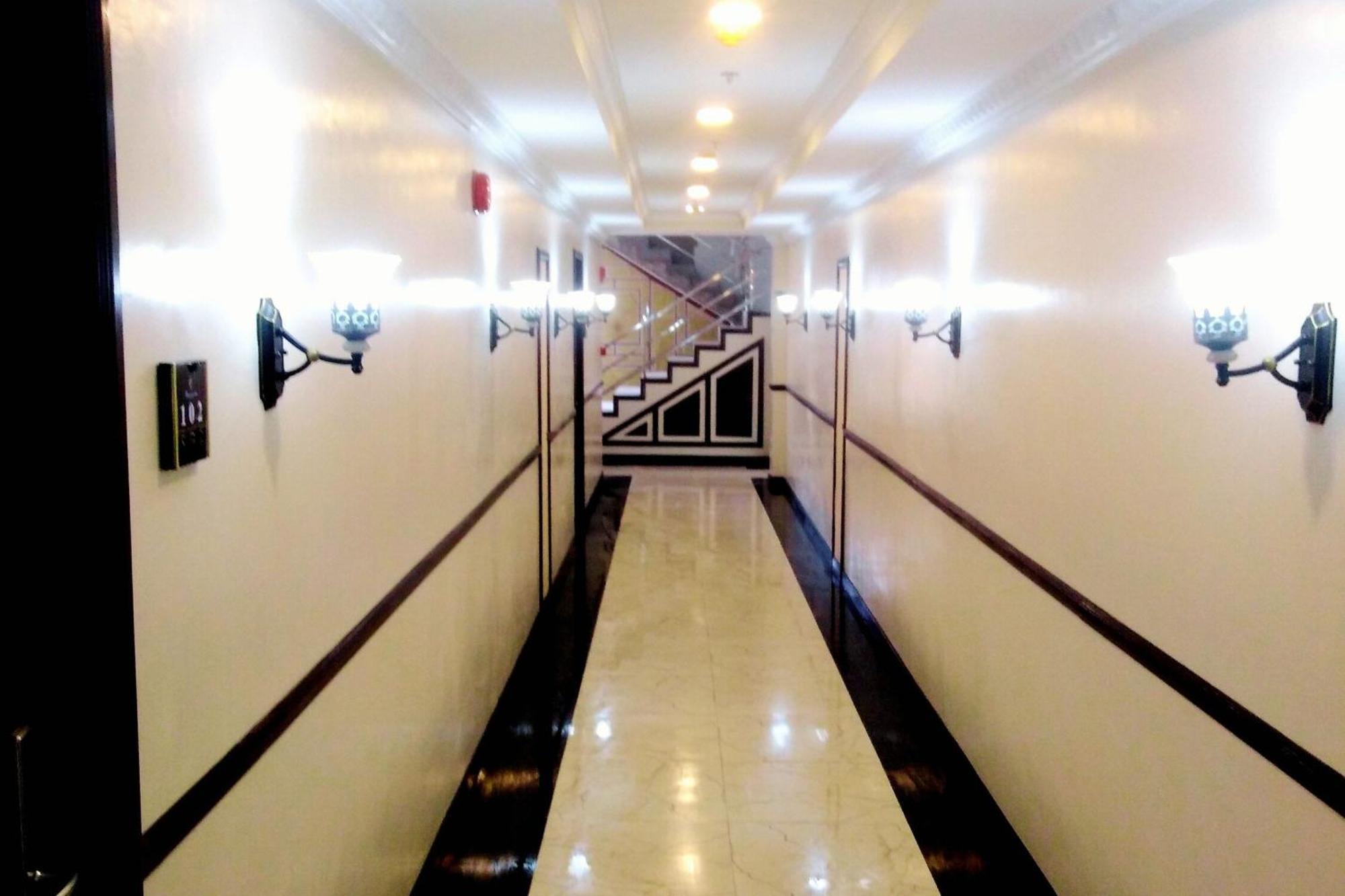 Venezia Suites Hotel Iloilo Extérieur photo
